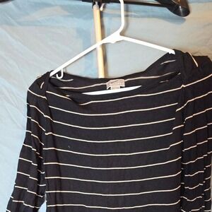 Talora black and white striped off the shoulder top Size XL